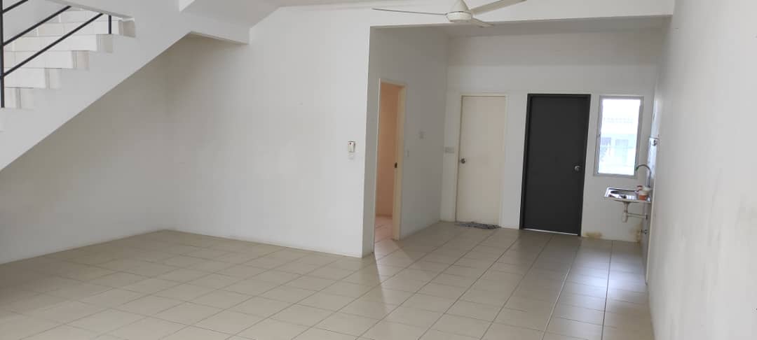 Double Storey Iringan Bayu, Mekary
